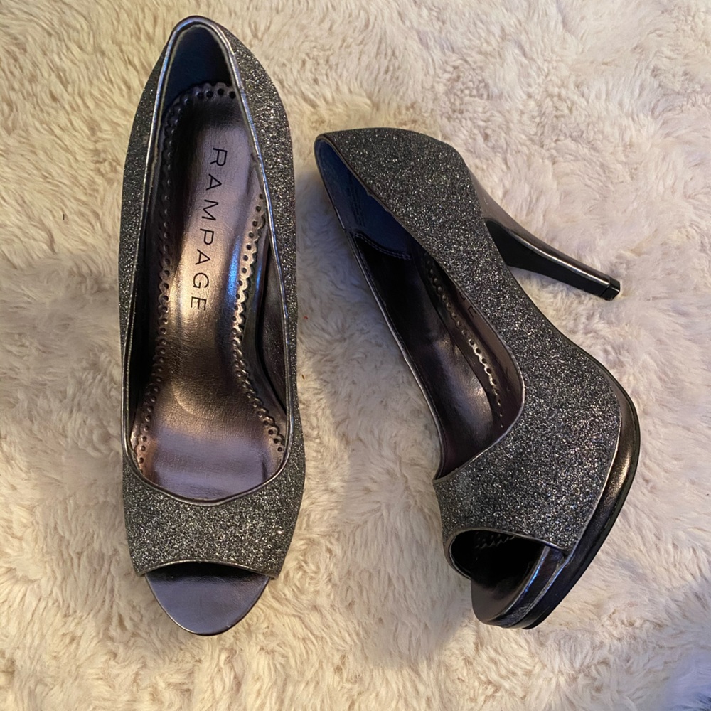 NWOT 👠 Rampage Sparkly Heels